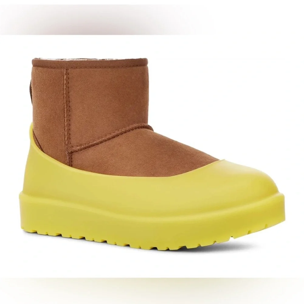 NEW NEON YELLOW/GREEN UGG BOOT GUARD WATERPROOF COVER FITS WOMEN SIZE 5-7
